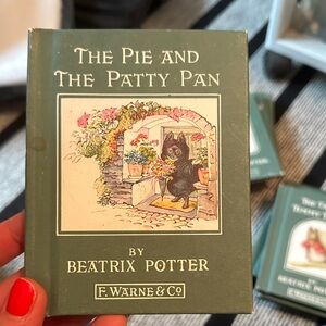 The Pie and The Patty Pan Book by Beatrix Potter